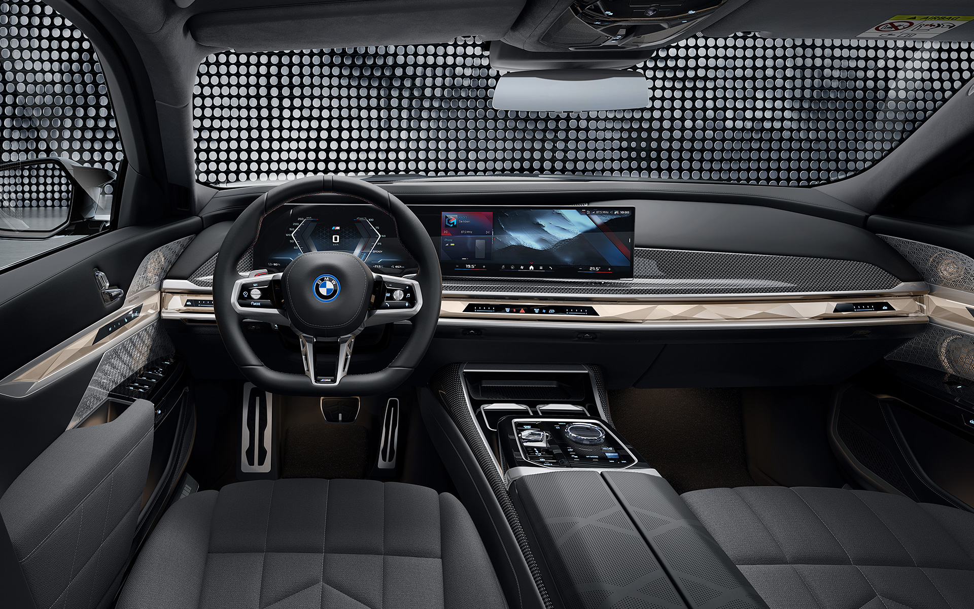 BMW i7 M70 xDrive G70 интериор кокпит